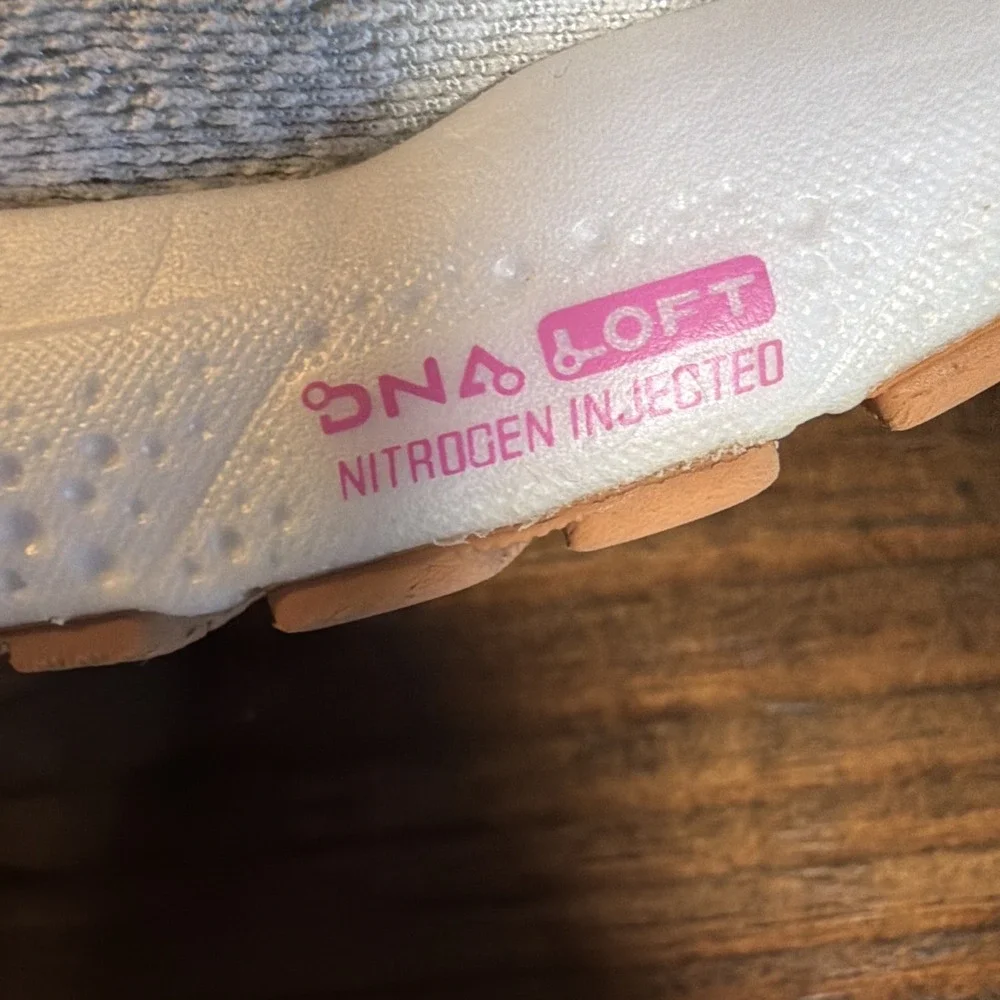 Brooks Ghost 16 Womens 9.5 B White Blue Pink Running Walking Shoes